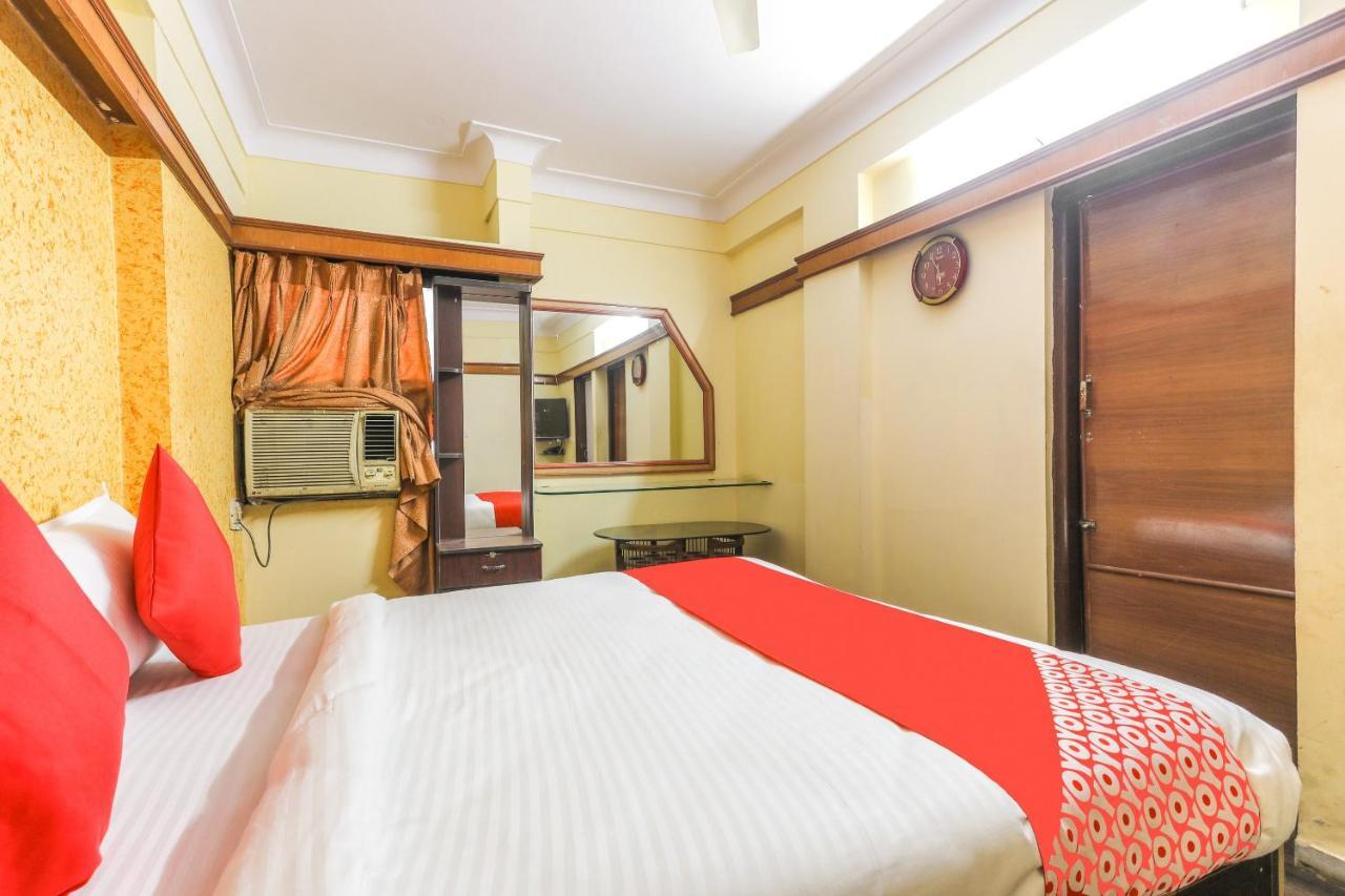 Hôtel Oyo 62194 Pleasure Palace à Indore Extérieur photo